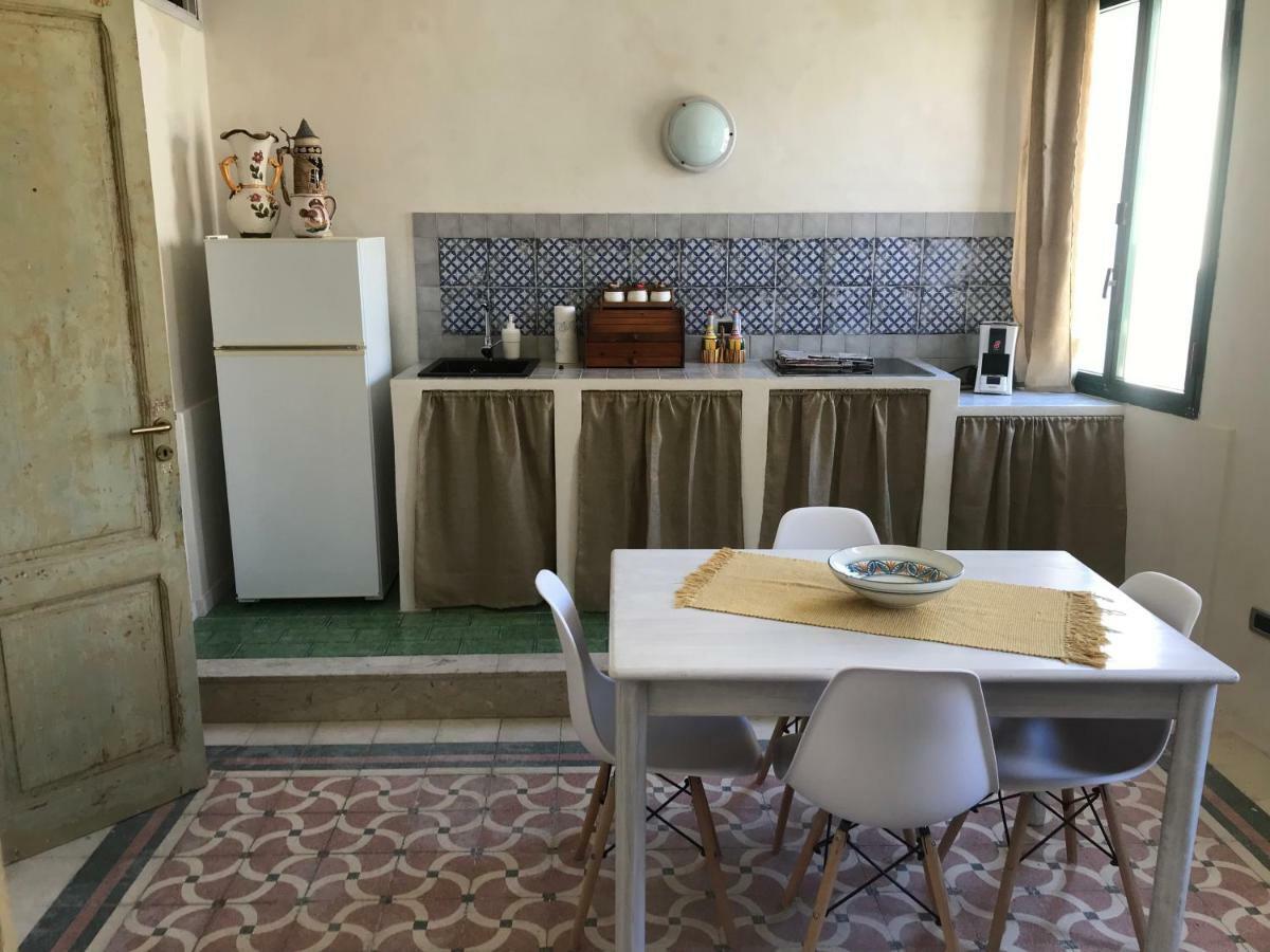 Ferienwohnung A Due Passi Dal Porto Trapani Exterior foto