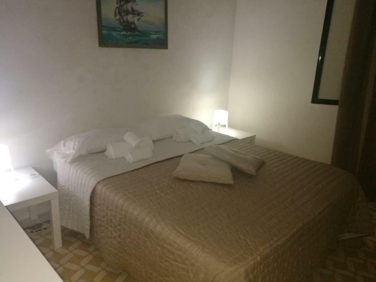 Ferienwohnung A Due Passi Dal Porto Trapani Exterior foto